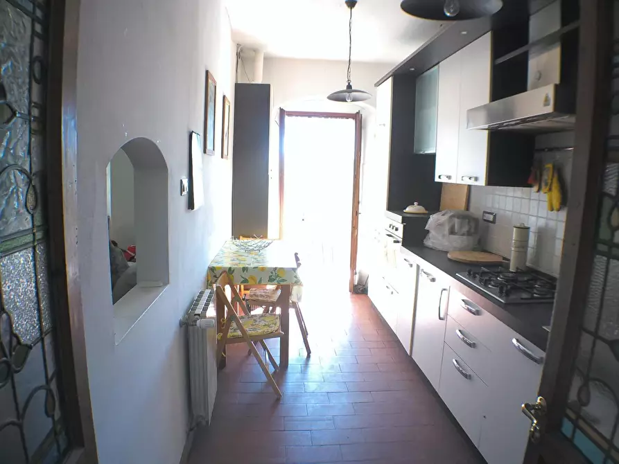 Immagine 6 di Appartamento in vendita  a Carrara