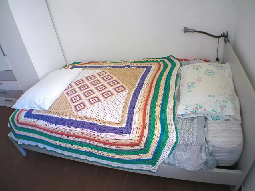 Immagine 11 di Appartamento in vendita  a Carrara