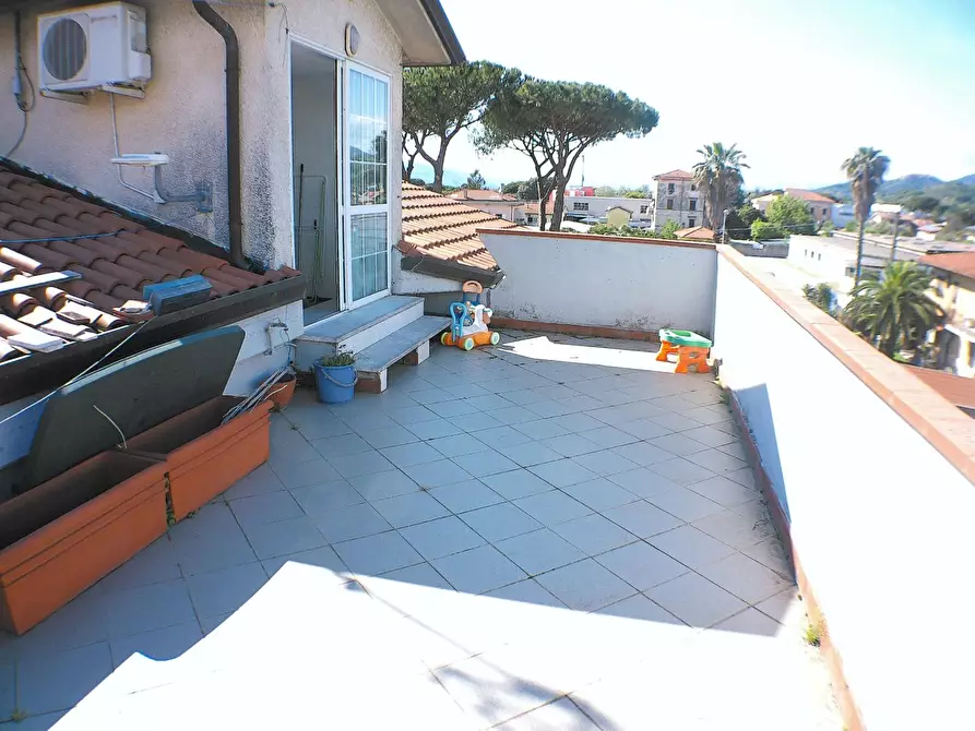 Immagine 15 di Appartamento in vendita  a Carrara