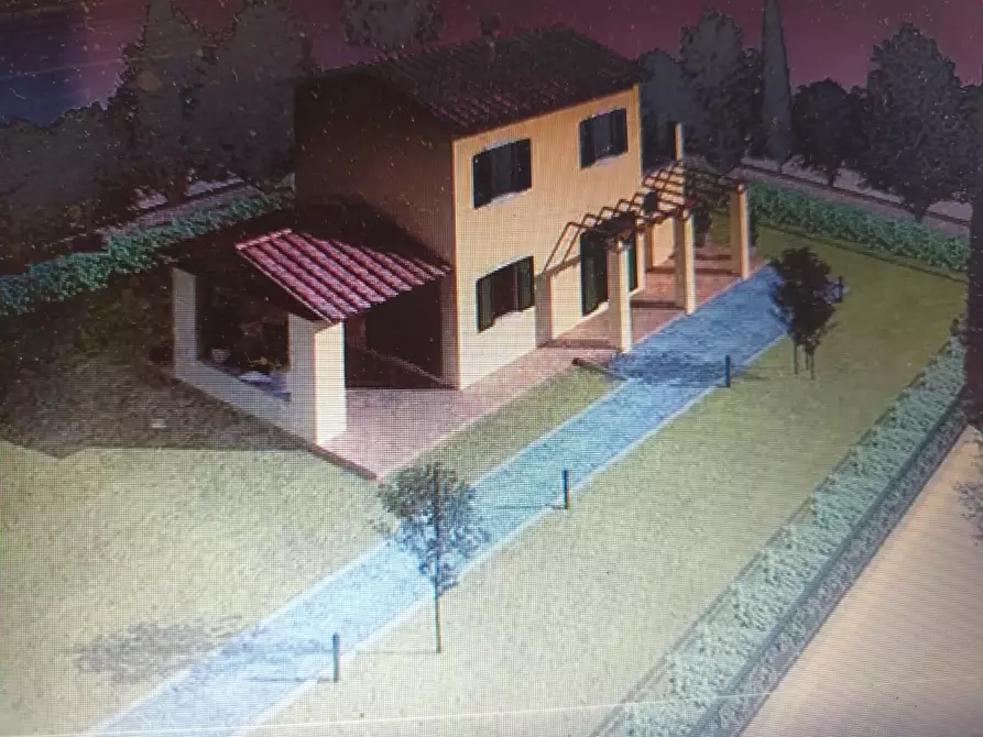 Immagine 3 di Terreno residenziale in vendita  a Lucca