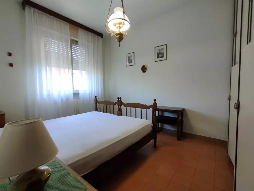 Immagine 7 di Appartamento in affitto  a Massa