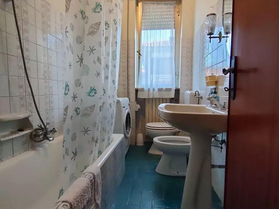 Immagine 8 di Appartamento in affitto  a Massa