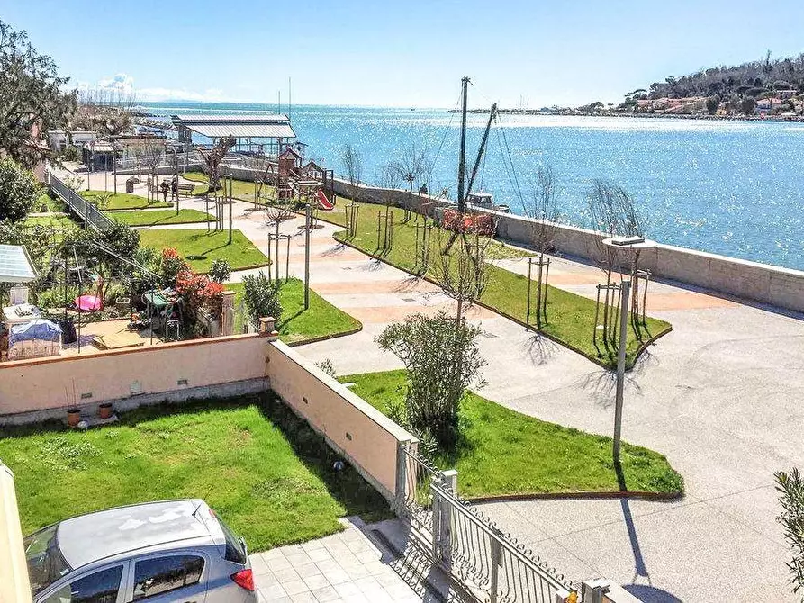 Immagine 6 di Appartamento in vendita  a Ameglia