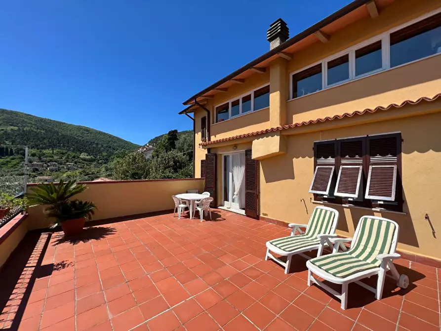 Immagine 2 di Appartamento in vendita  a Ameglia