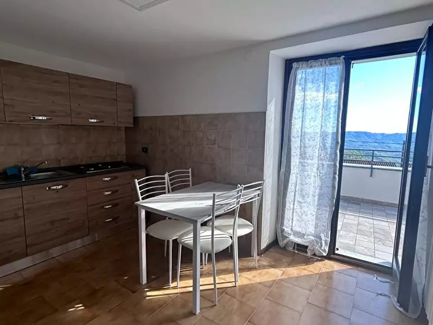 Immagine 5 di Appartamento in affitto  a Fivizzano