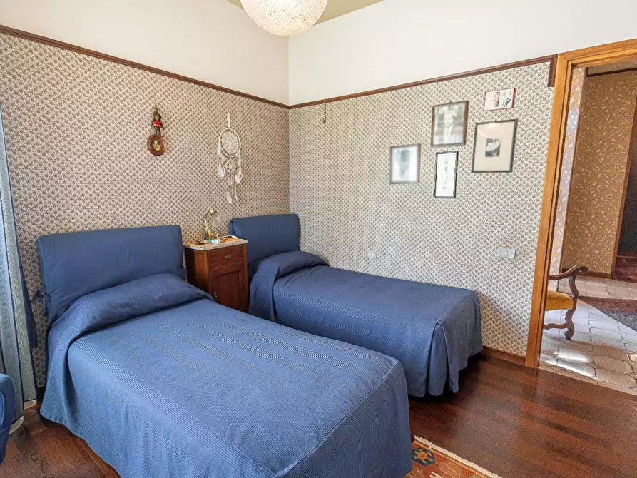 Immagine 18 di Villa in vendita  a Pontedera