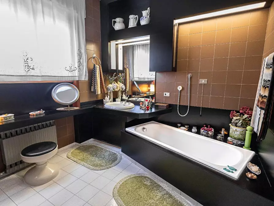 Immagine 21 di Villa in vendita  a Pontedera