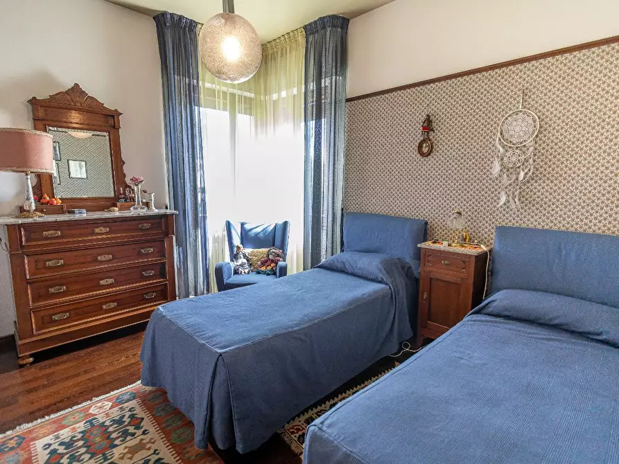 Immagine 17 di Villa in vendita  a Pontedera