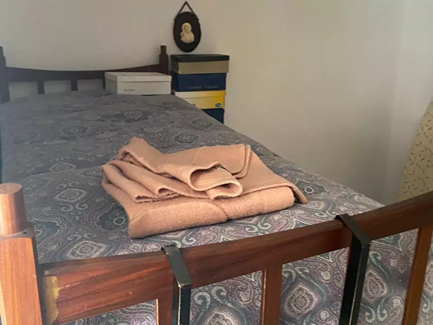 Immagine 15 di Casa semindipendente in vendita  a Massa