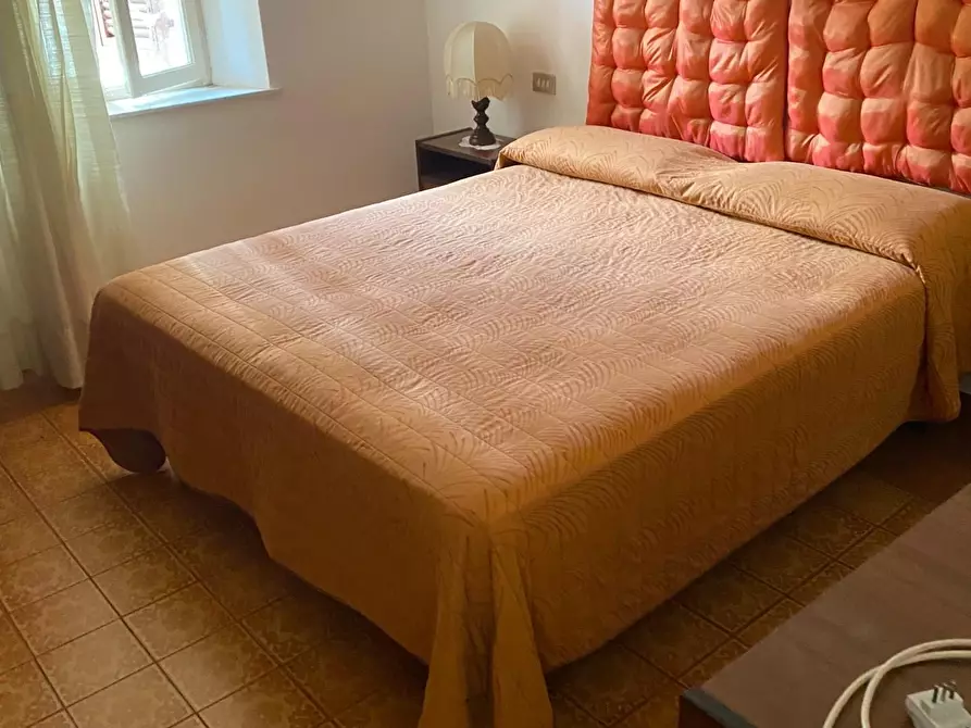 Immagine 17 di Casa semindipendente in vendita  a Massa