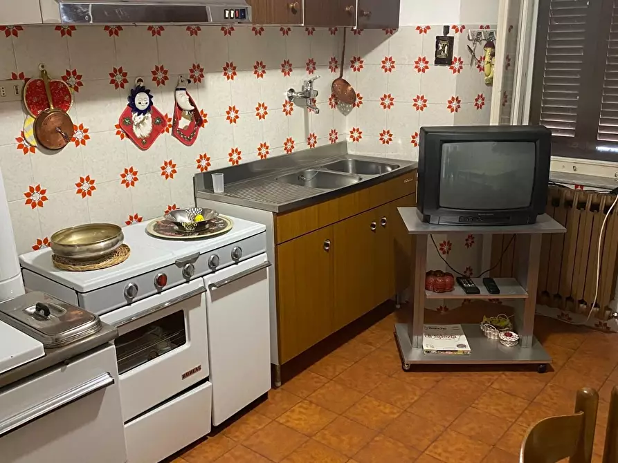 Immagine 5 di Casa semindipendente in vendita  a Massa