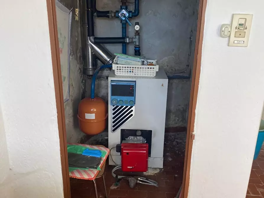 Immagine 10 di Casa semindipendente in vendita  a Massa