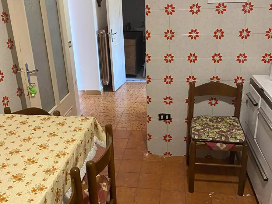 Immagine 4 di Casa semindipendente in vendita  a Massa
