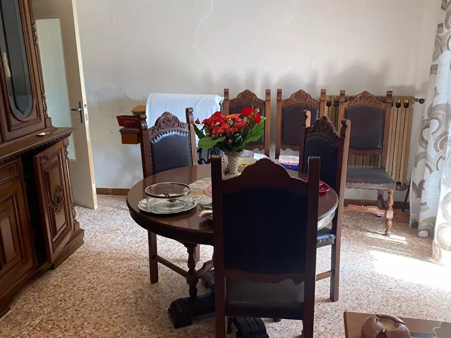 Immagine 1 di Casa semindipendente in vendita  a Massa