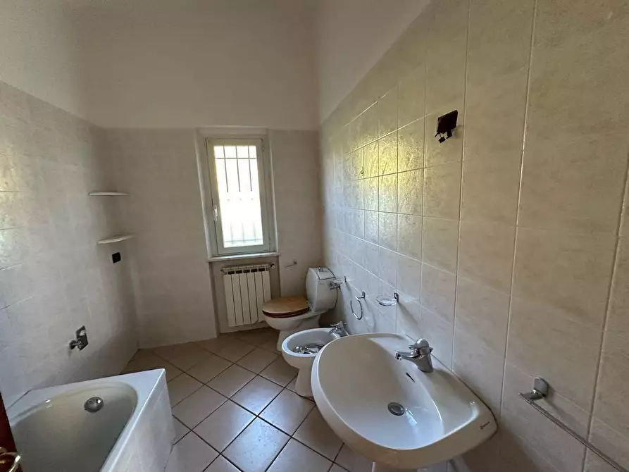 Immagine 48 di Villa in vendita  a Sarzana