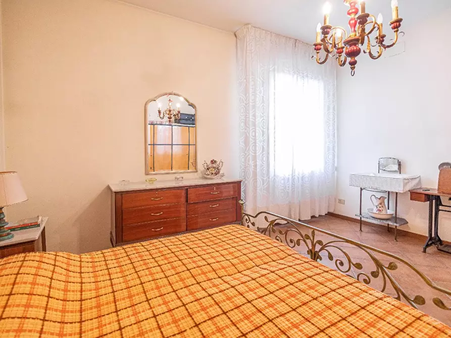 Immagine 28 di Villa in vendita  a Fucecchio