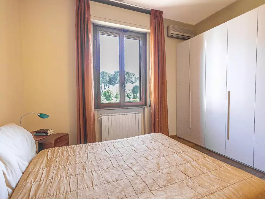 Immagine 10 di Villa in vendita  a Fucecchio