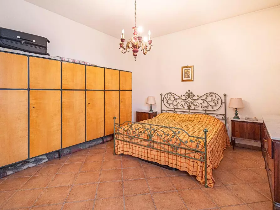 Immagine 27 di Villa in vendita  a Fucecchio