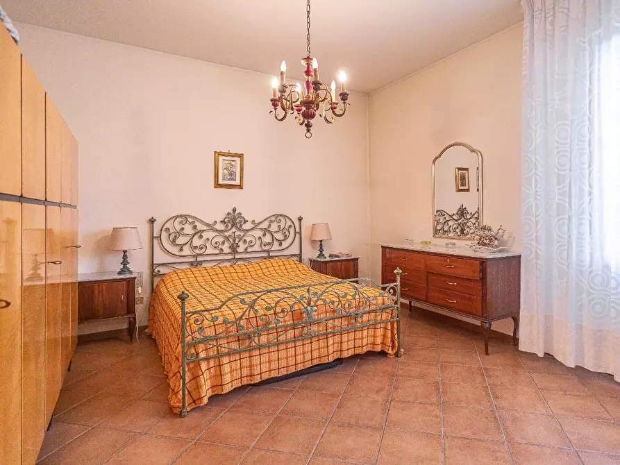 Immagine 26 di Villa in vendita  a Fucecchio