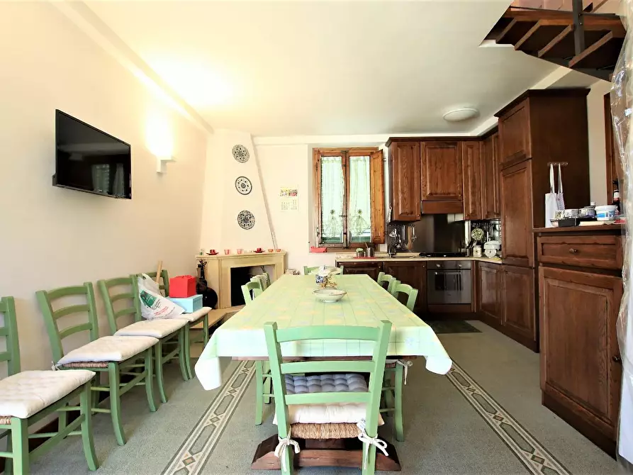 Immagine 20 di Ufficio in vendita  a Lucca