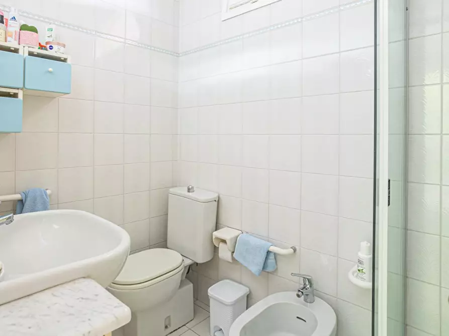 Immagine 20 di Villa in vendita  a Carrara