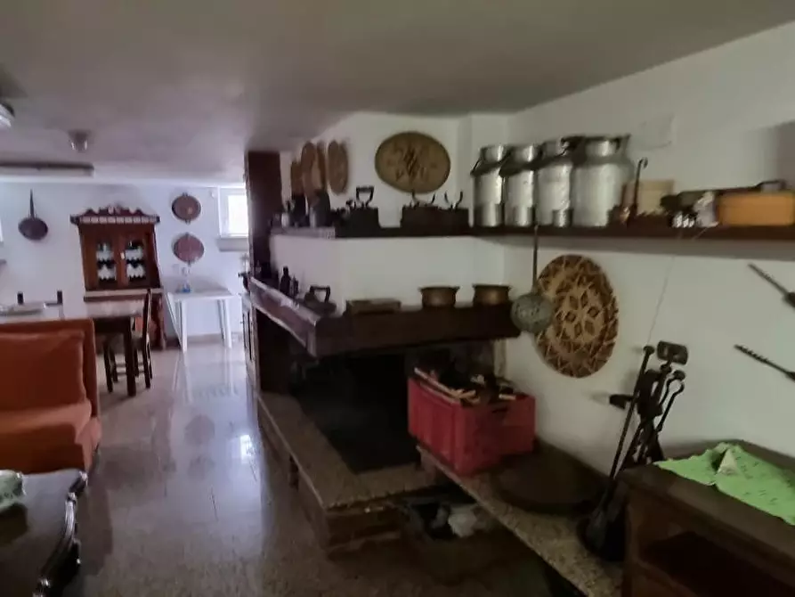 Immagine 27 di Villa in vendita  a Carrara