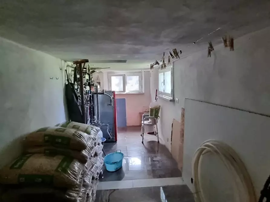 Immagine 41 di Villa in vendita  a Carrara