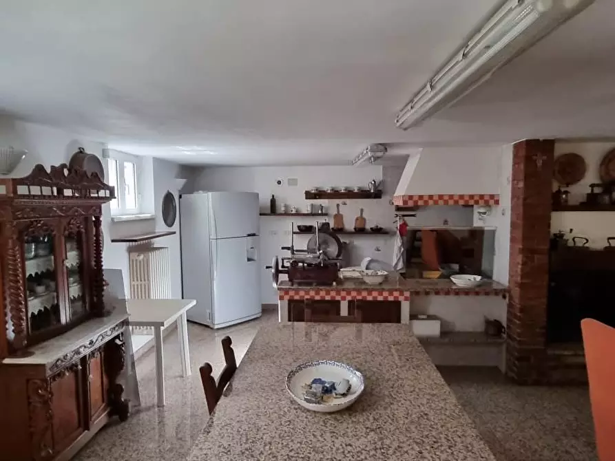 Immagine 32 di Villa in vendita  a Carrara