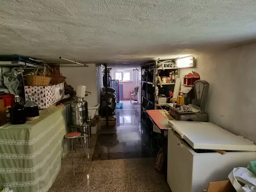 Immagine 40 di Villa in vendita  a Carrara