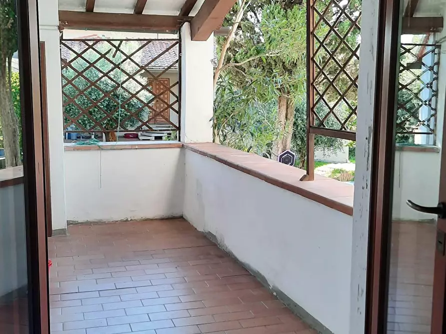 Immagine 17 di Appartamento in affitto  a Collesalvetti