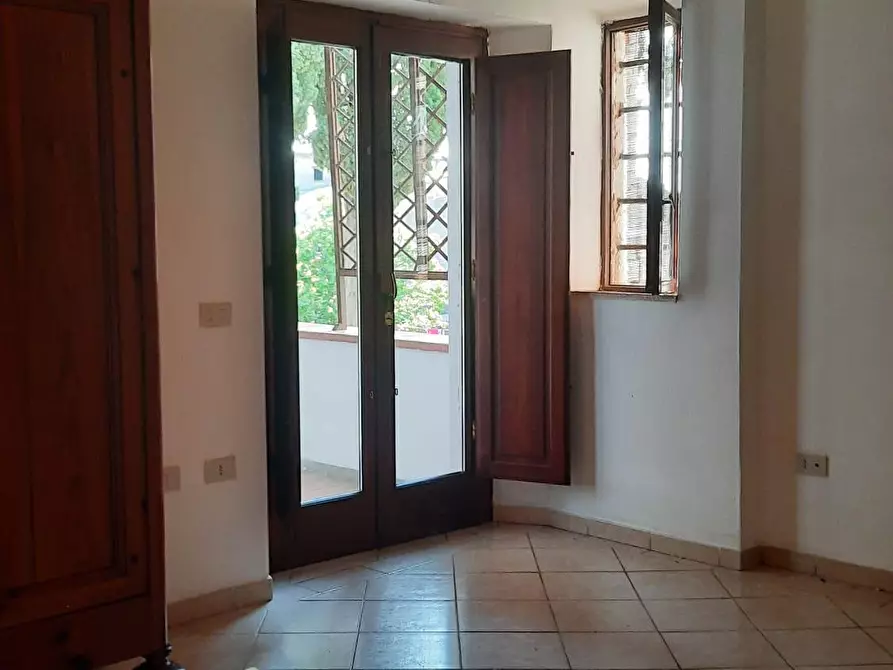 Immagine 36 di Appartamento in affitto  a Collesalvetti