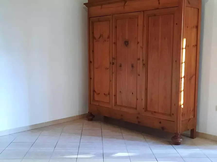 Immagine 37 di Appartamento in affitto  a Collesalvetti