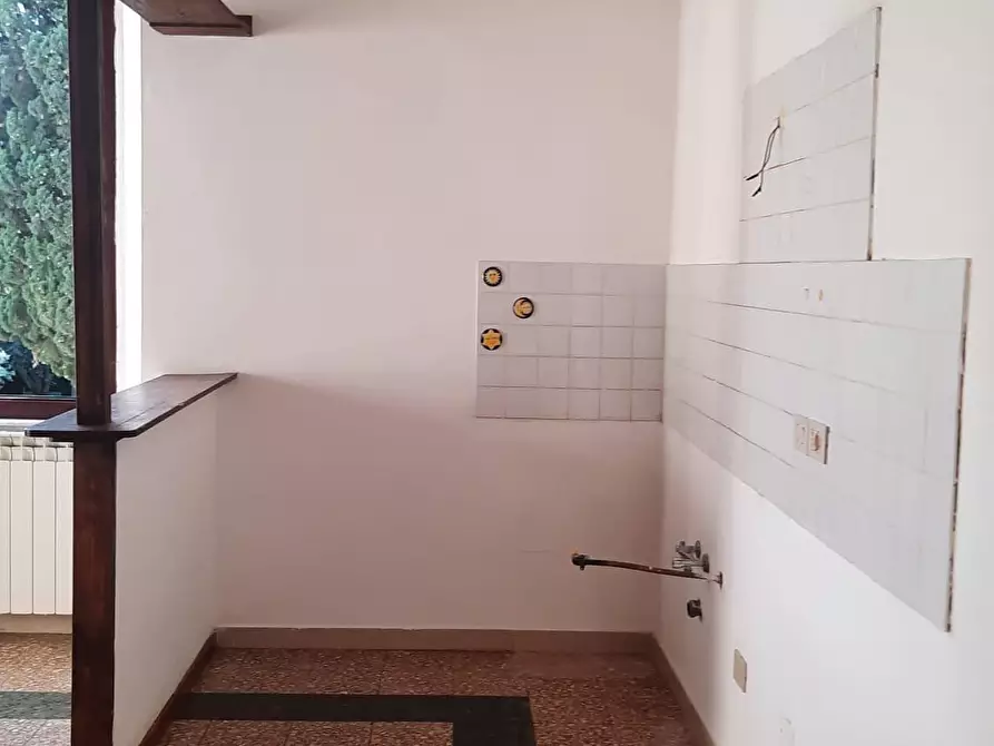 Immagine 16 di Appartamento in affitto  a Collesalvetti