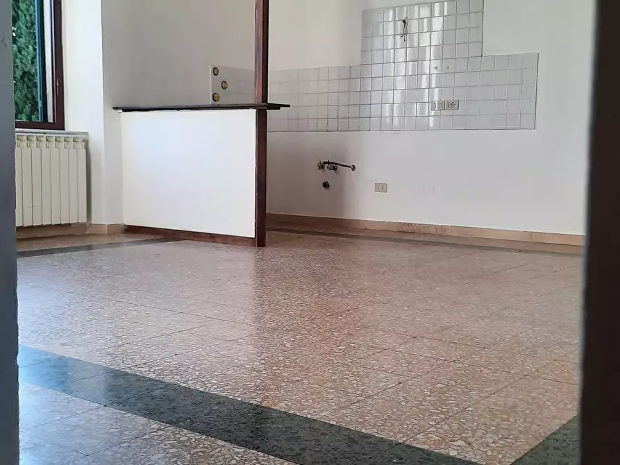 Immagine 23 di Appartamento in affitto  a Collesalvetti