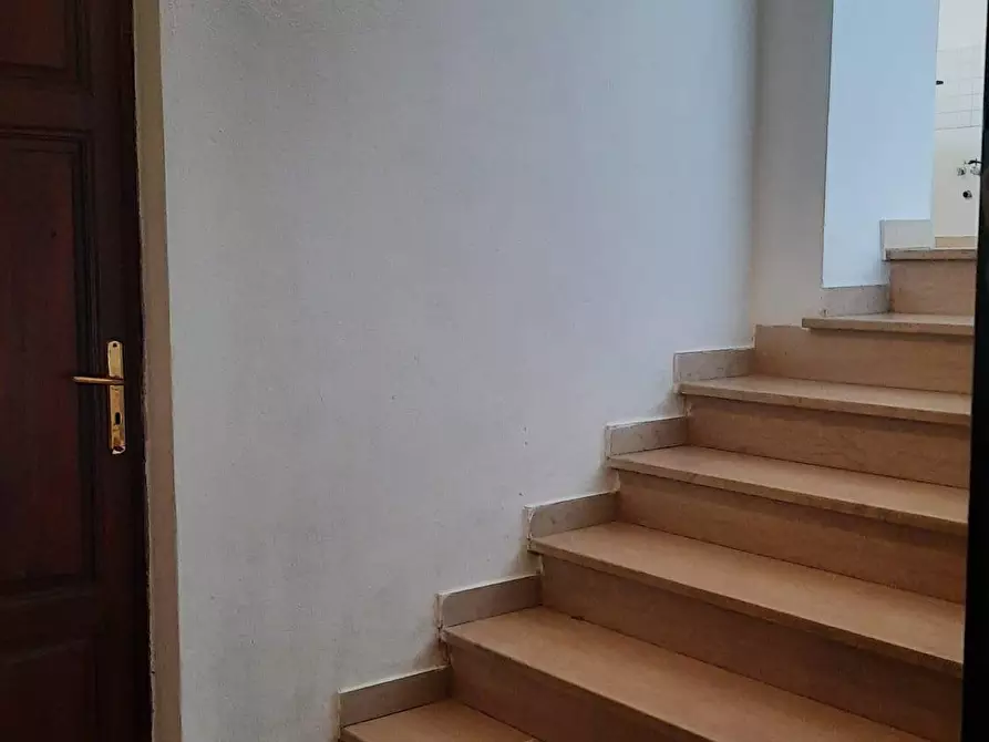 Immagine 28 di Appartamento in affitto  a Collesalvetti