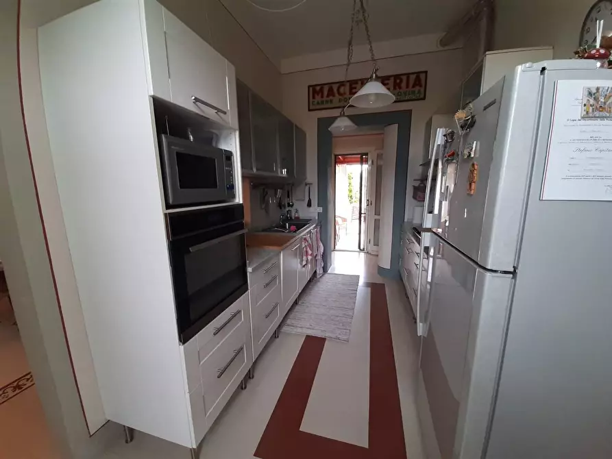 Immagine 18 di Villa in vendita  a Pisa