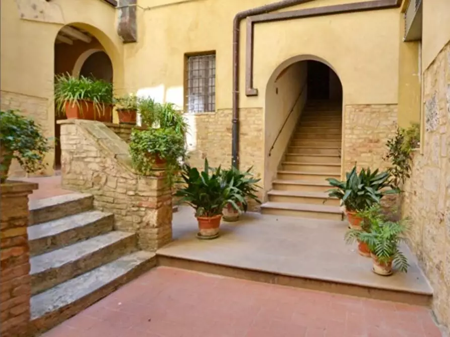 Immagine 2 di Appartamento in vendita  a San Gimignano
