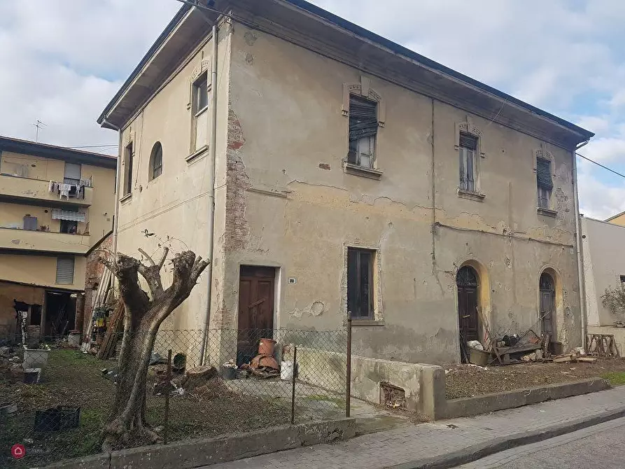 Immagine 1 di Casa indipendente in vendita  a Pontedera