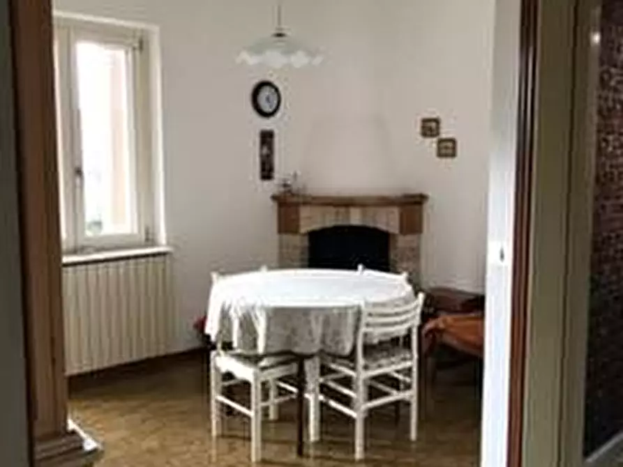 Immagine 46 di Casa indipendente in vendita  a Massa