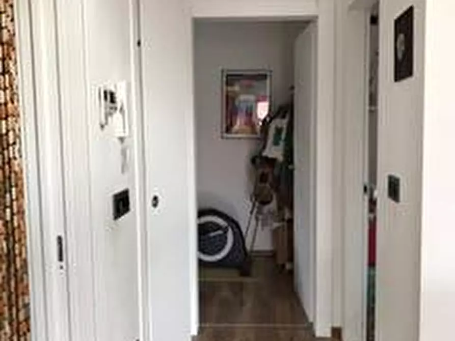 Immagine 21 di Casa indipendente in vendita  a Massa