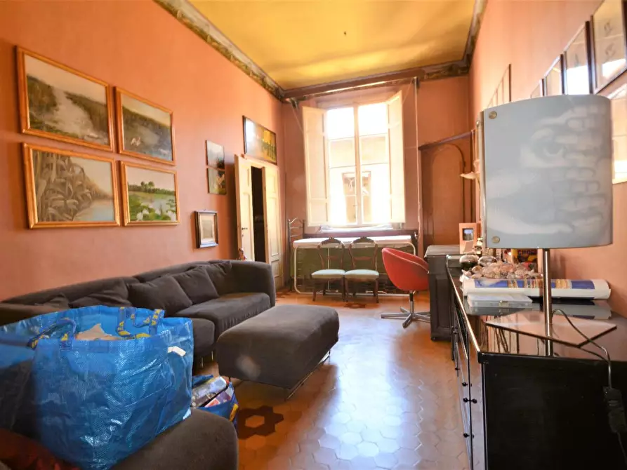 Immagine 11 di Appartamento in vendita  a Lucca