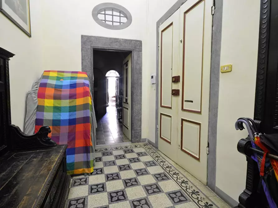 Immagine 6 di Appartamento in vendita  a Lucca