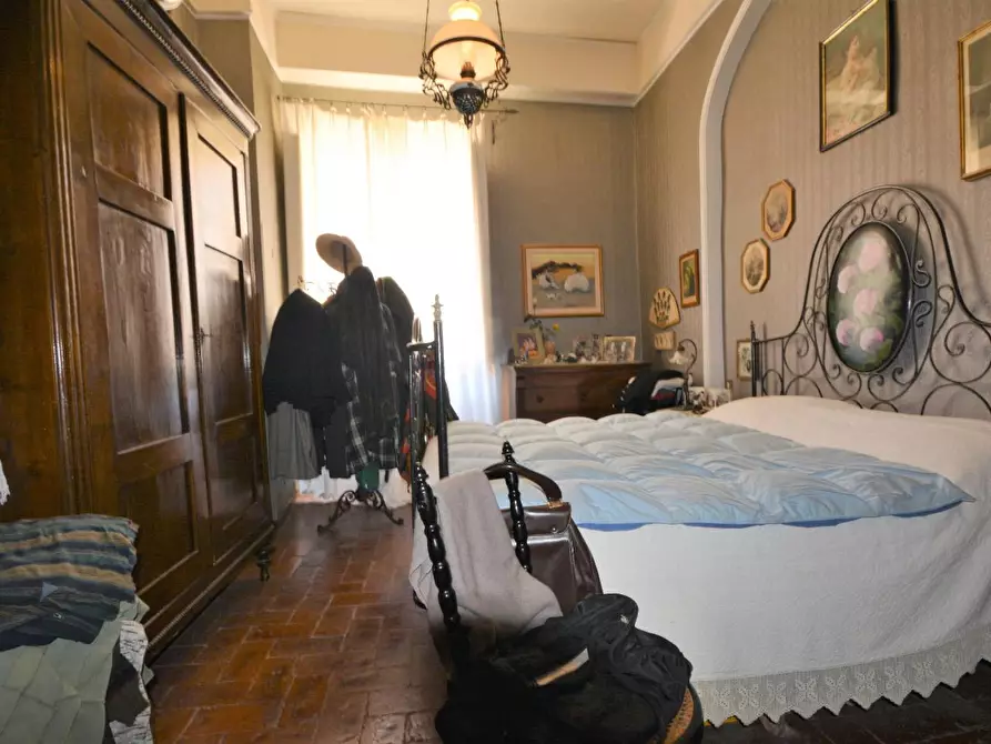 Immagine 15 di Appartamento in vendita  a Lucca