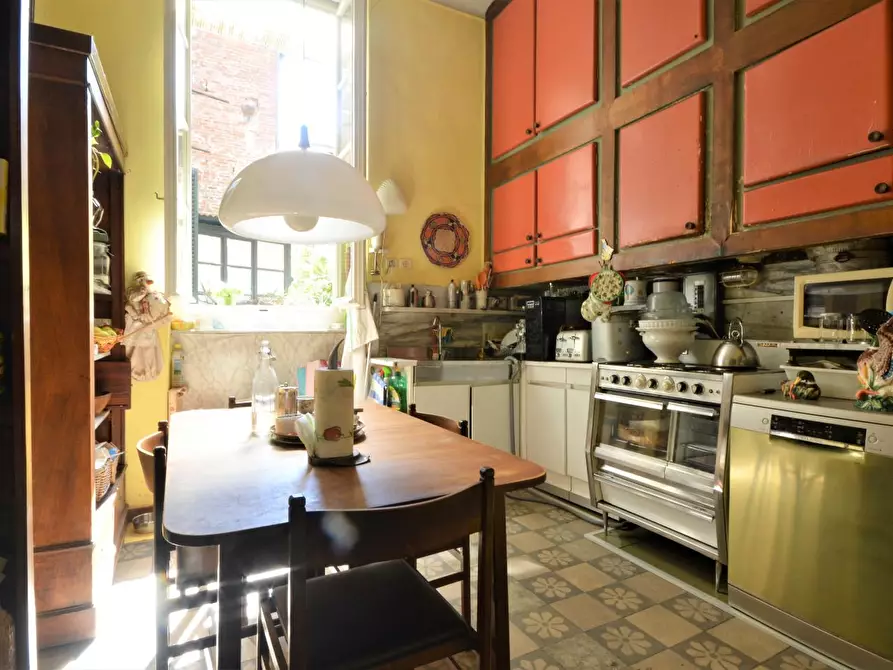 Immagine 5 di Appartamento in vendita  a Lucca