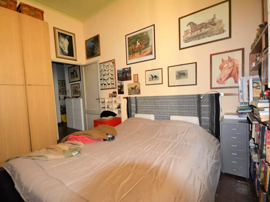 Immagine 17 di Appartamento in vendita  a Lucca