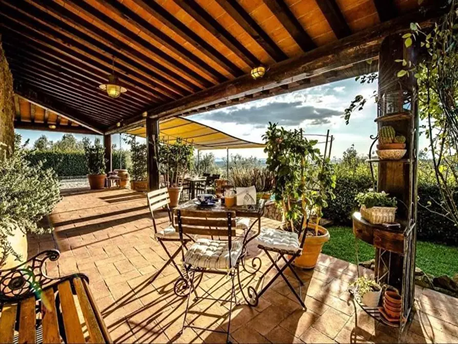 Immagine 22 di Casa colonica in vendita  a Vinci