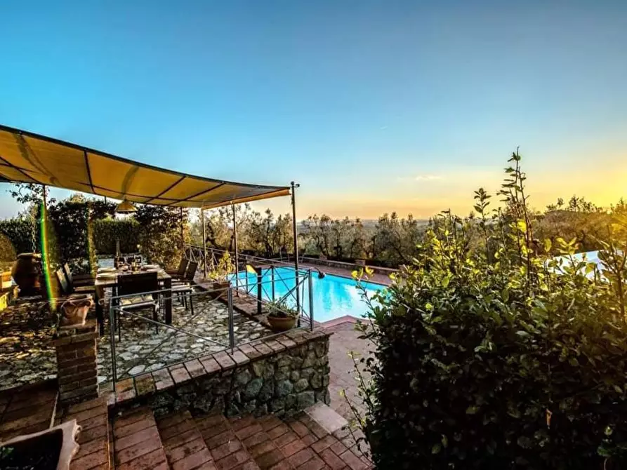 Immagine 21 di Casa colonica in vendita  a Vinci