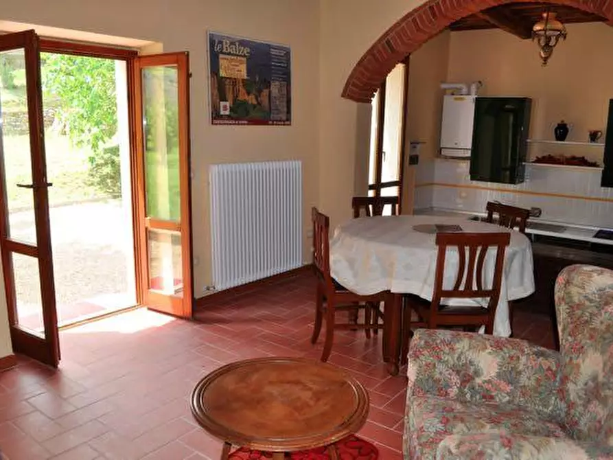 Immagine 25 di Villa in vendita  a Cavriglia