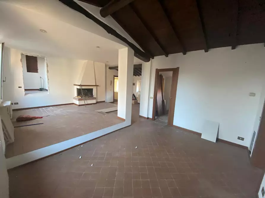 Immagine 7 di Mansarda in vendita  a Lucca