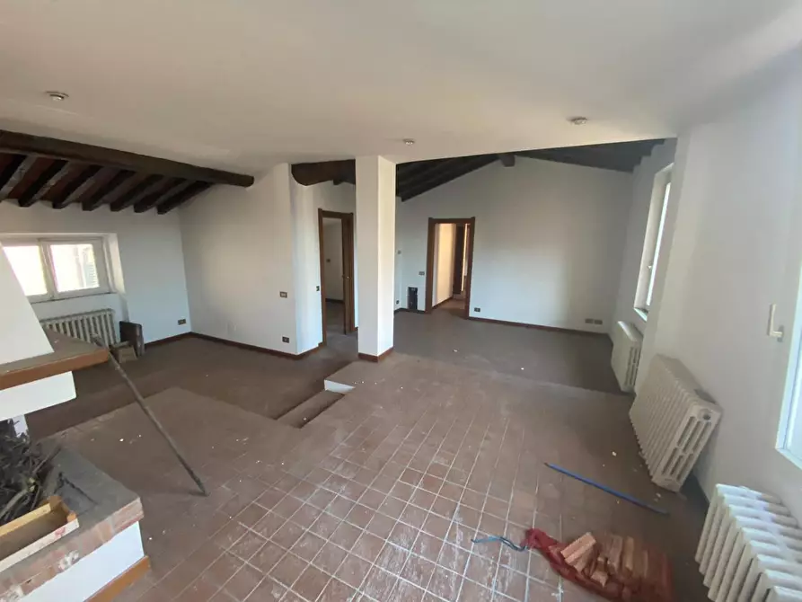 Immagine 6 di Mansarda in vendita  a Lucca